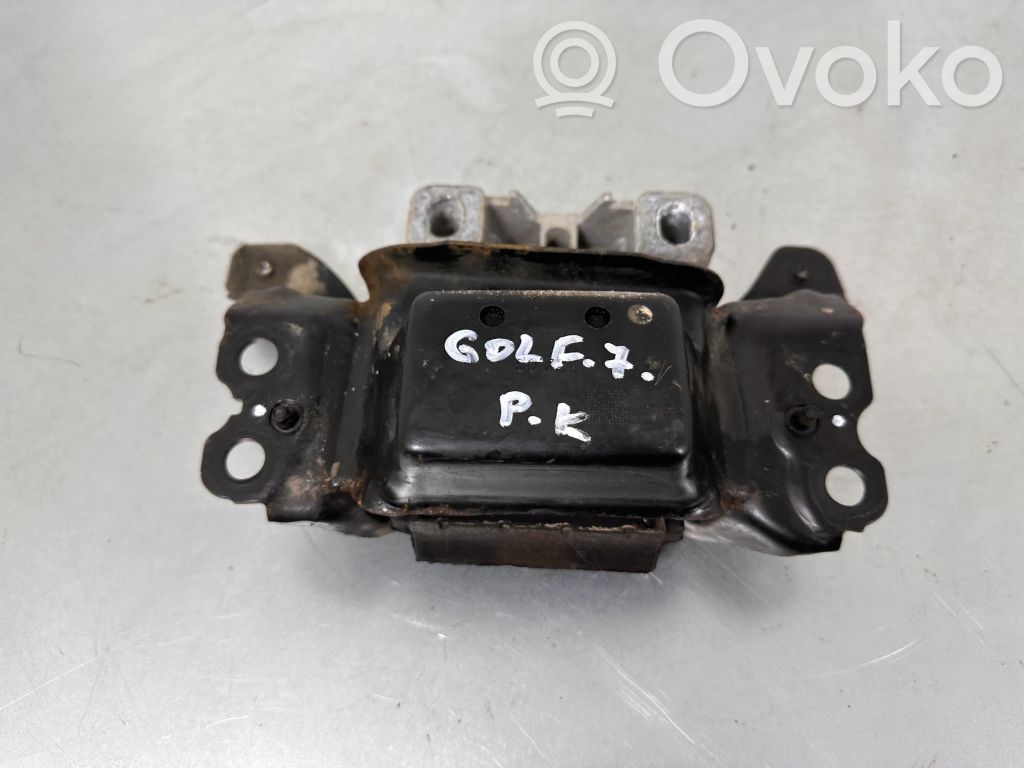 Volkswagen Golf VII Engine mount bracket 