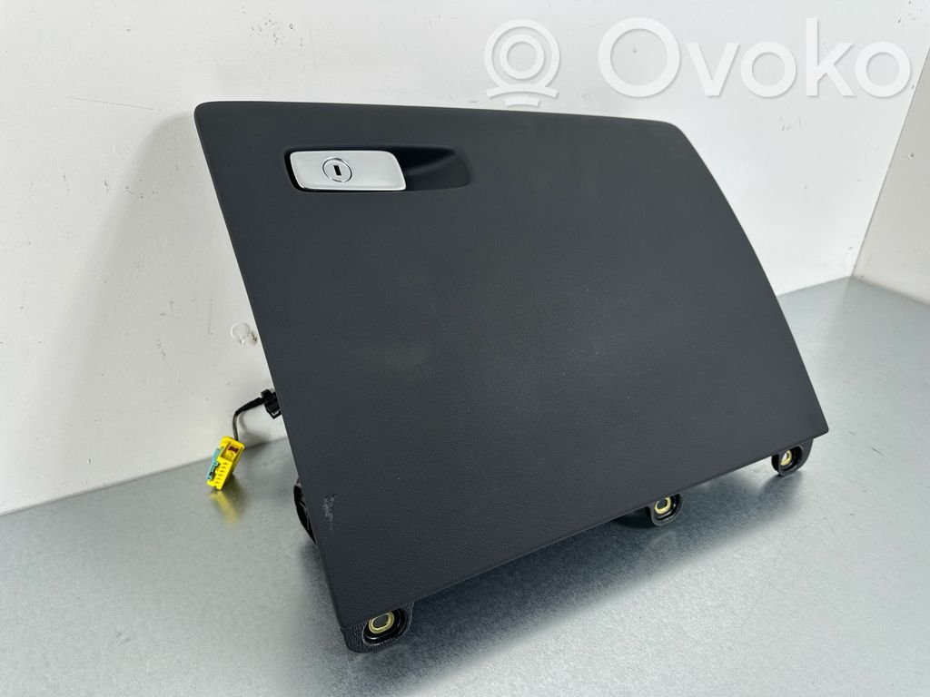 Schowek deski rozdzielczej   8U1857035Q,8U1857035,84L0211