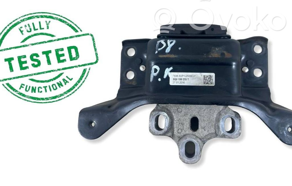 Volkswagen PASSAT B8 Engine mount bracket 