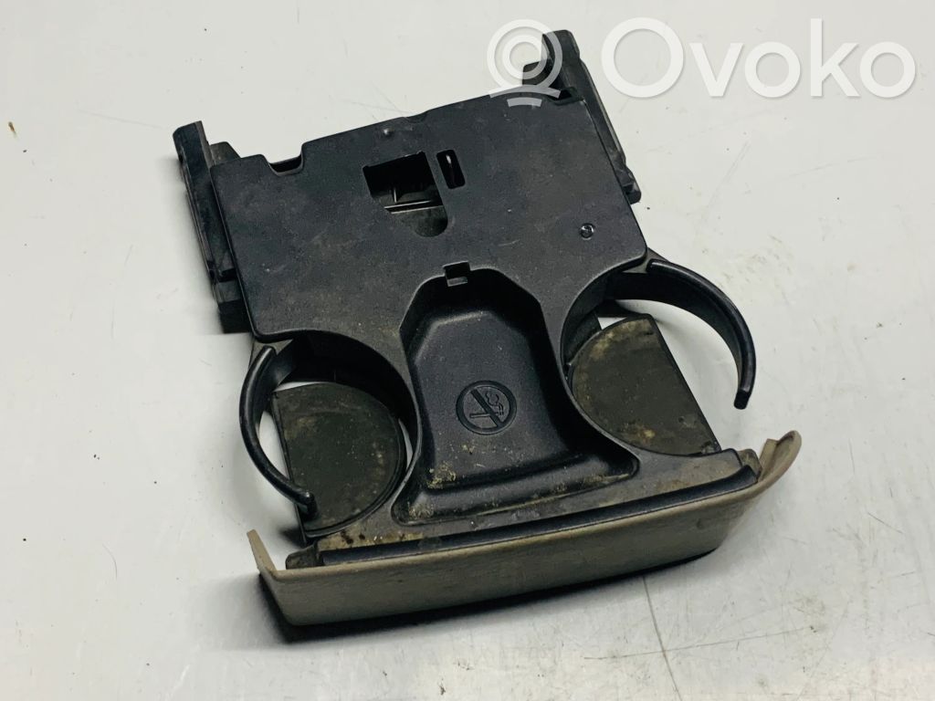 Chrysler Grand Voyager IV Cup holder front 