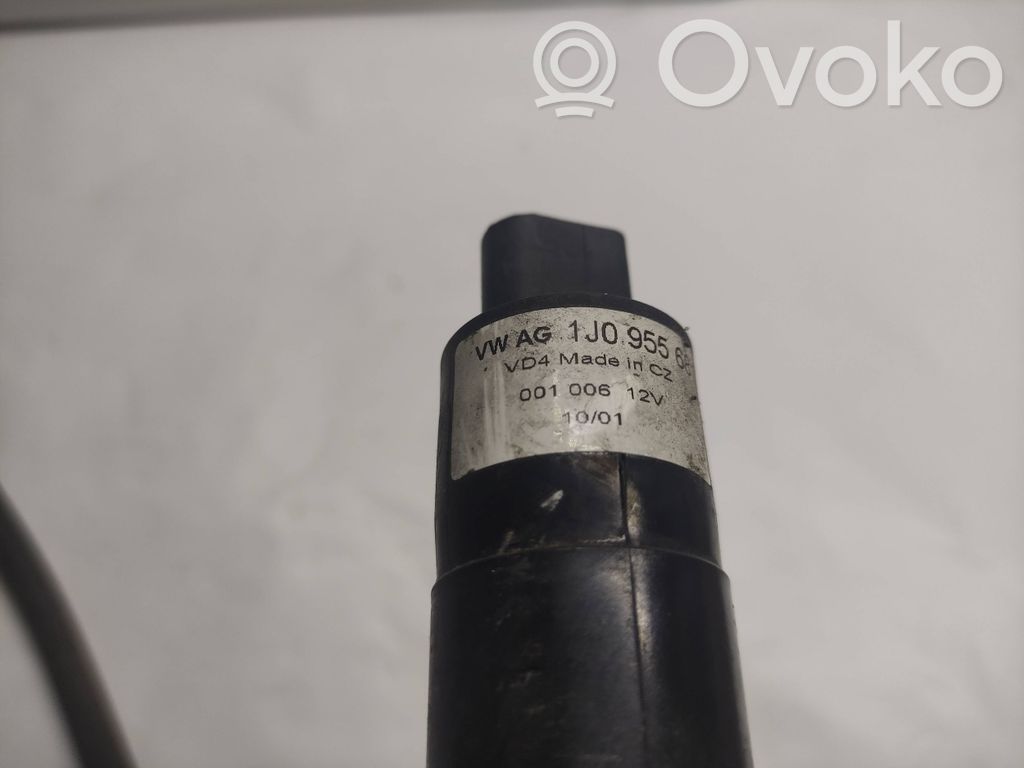 Skoda Octavia Mk1 (1U) Headlight washer pump 