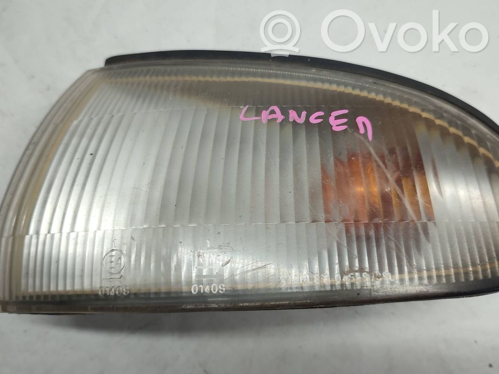 Mitsubishi Lancer Front indicator light 