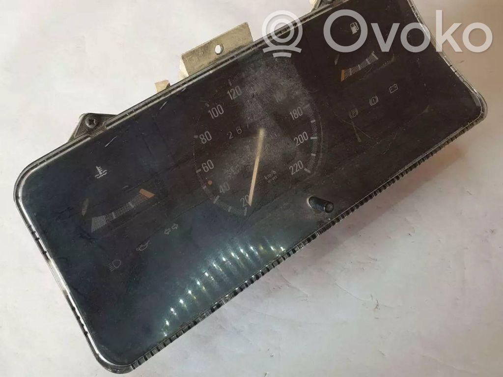 Opel Kadett E Speedometer (instrument cluster) 