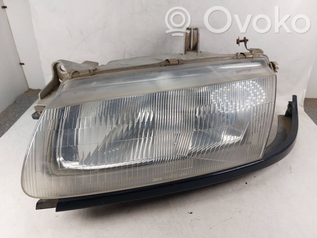 Mazda 323 F Headlight/headlamp 