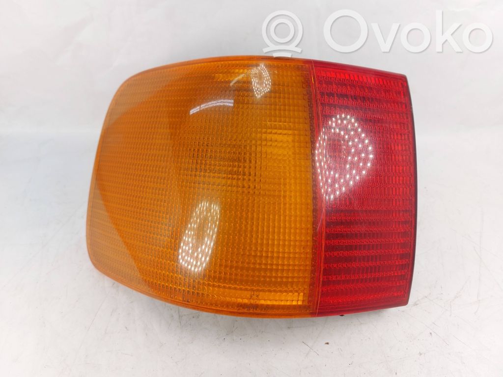 Audi A6 S6 C4 4A Aizmugurējais lukturis virsbūvē 