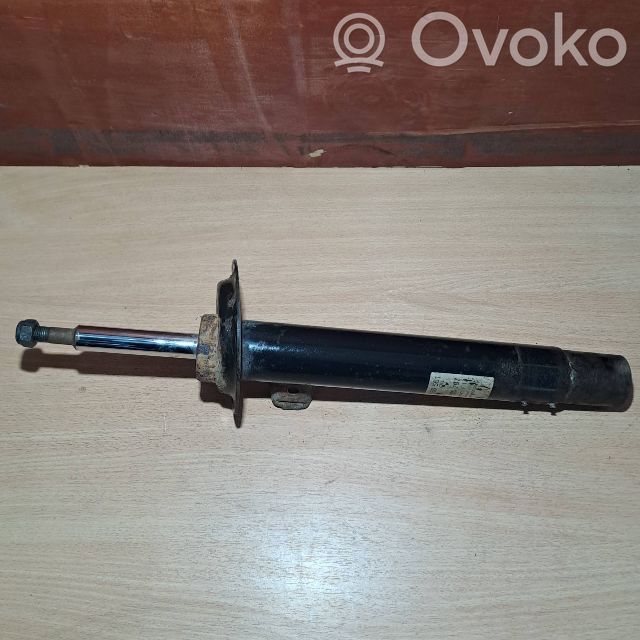 Priekšpusē amortizators   824903556551,6750787