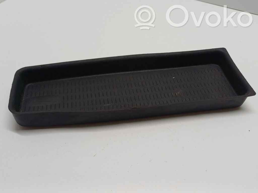 BMW 3 E90 E91 Kita salono detalė 