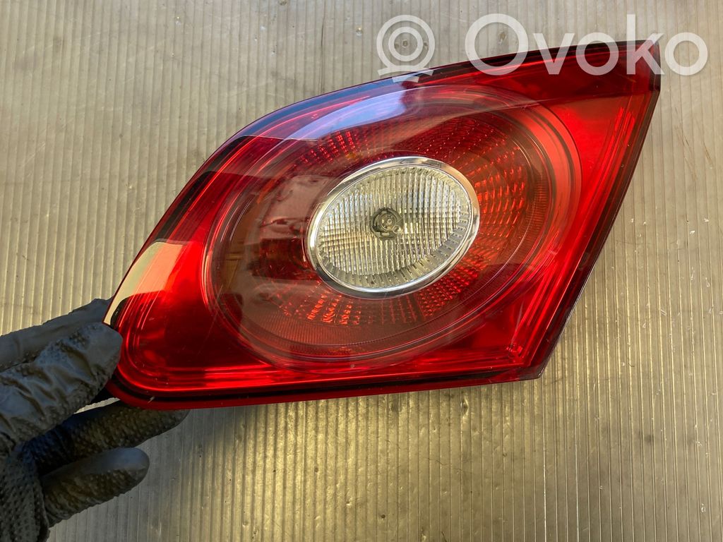 Volkswagen PASSAT CC Galinis žibintas dangtyje 