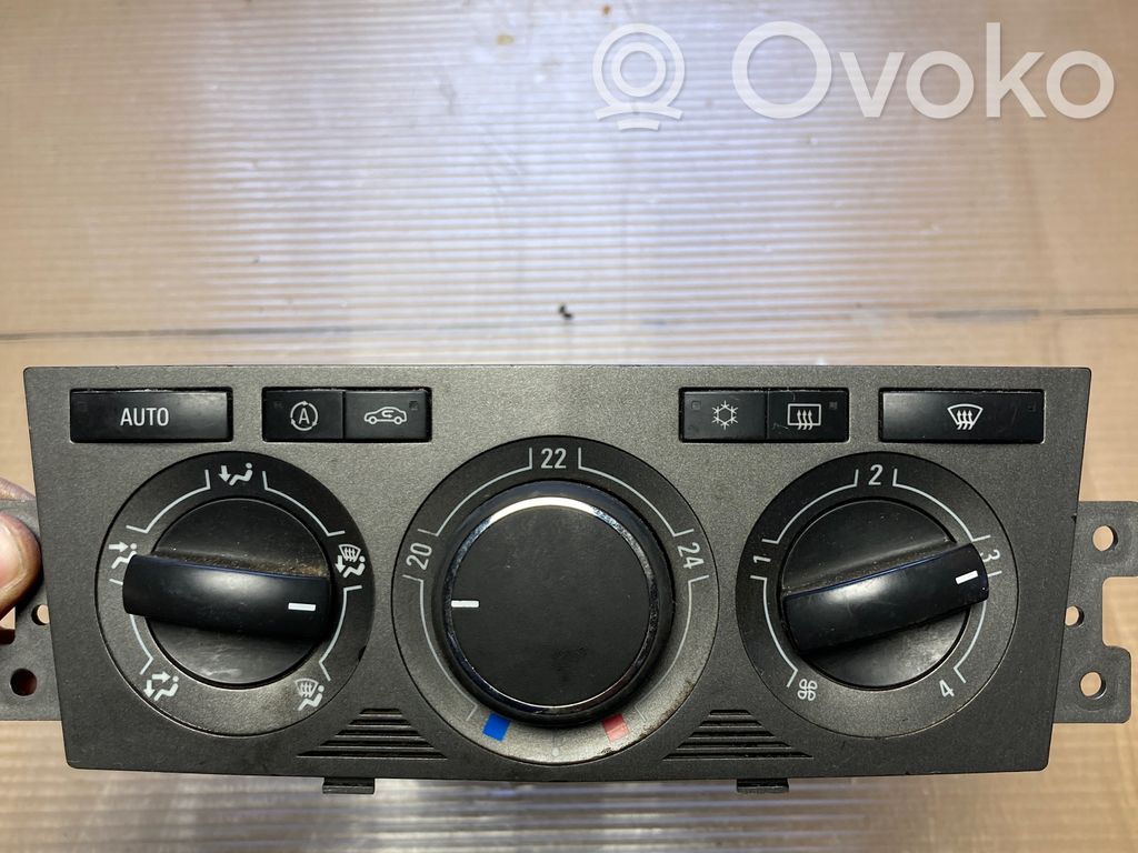 Opel Antara Climate control unit 