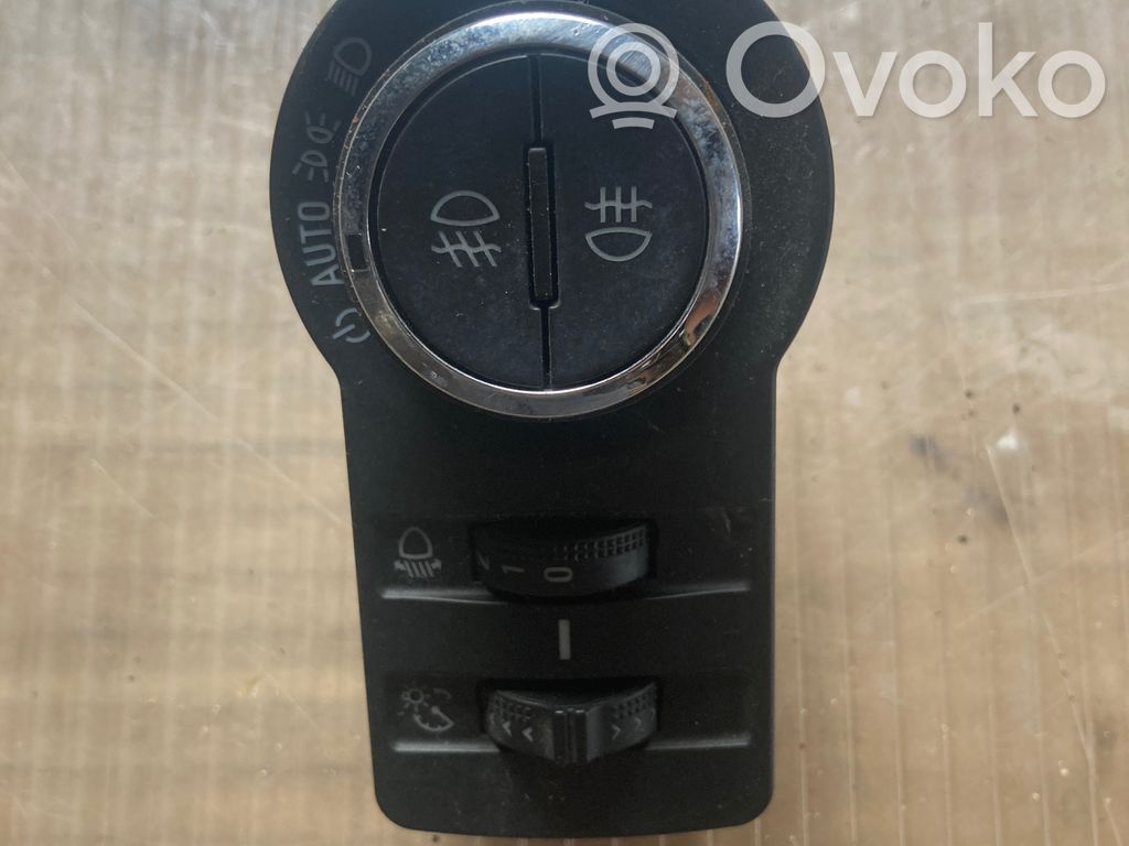 Chevrolet Trax Light switch 