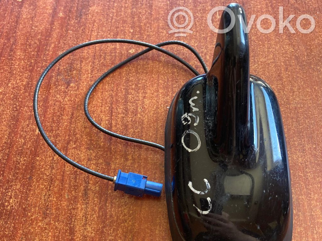 Volkswagen PASSAT CC Antena GPS 