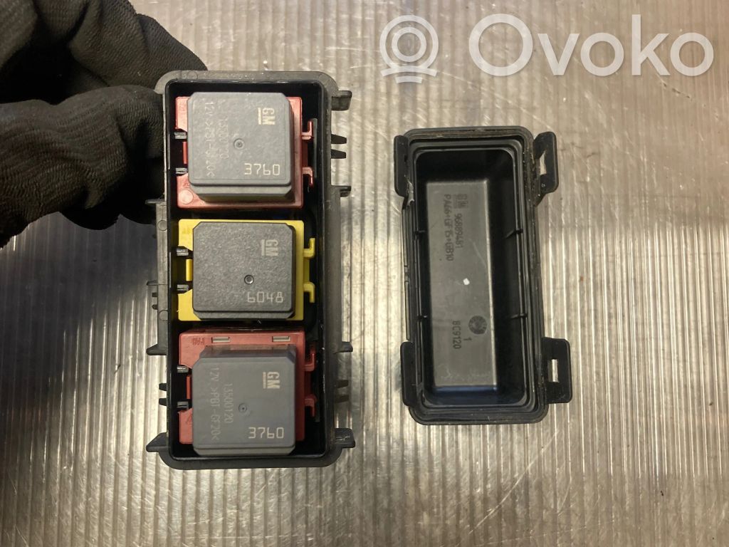Chevrolet Orlando Fuse box set 