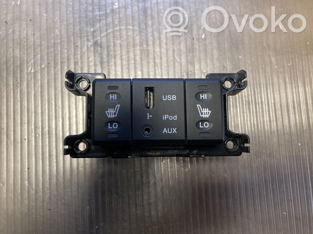 Hyundai Santa Fe USB jungtis 