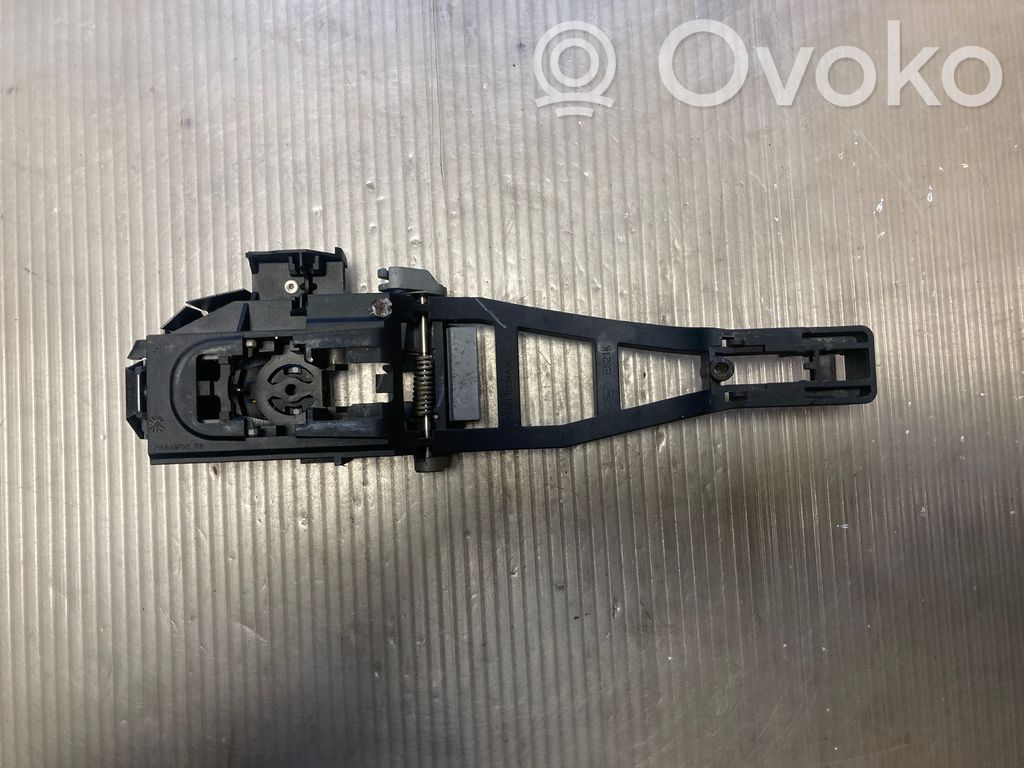 Ford Kuga I Etuoven ulkokahva 