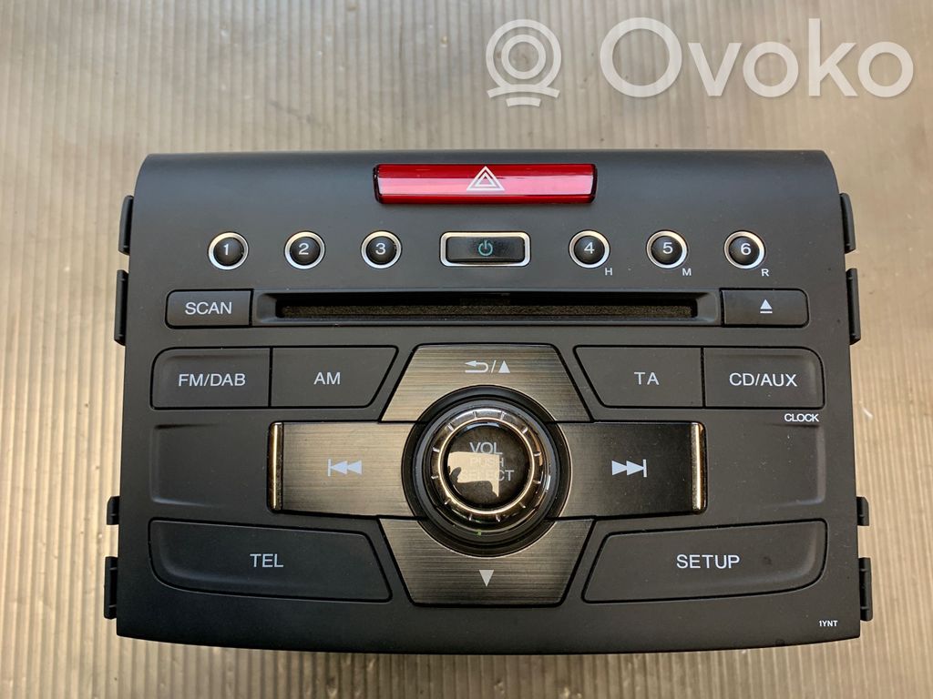 Honda CR-V Panel / Radioodtwarzacz CD/DVD/GPS 