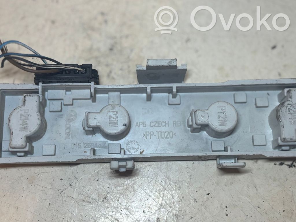 Skoda Octavia Mk2 (1Z) Wkład lampy tylnej 
