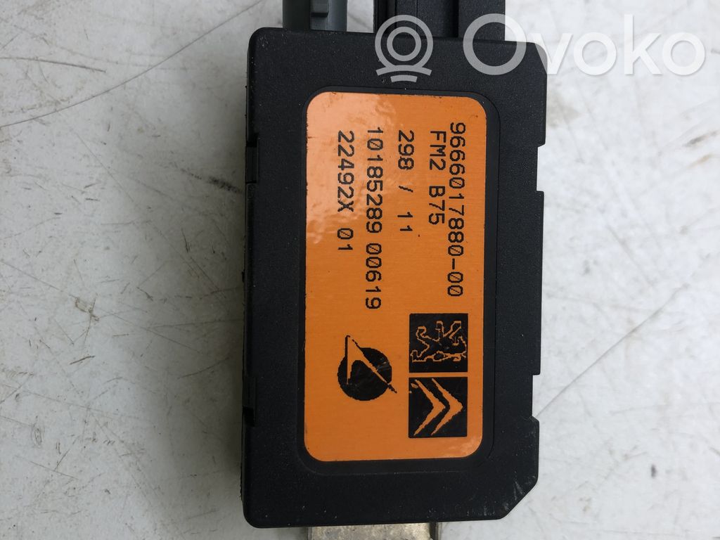 Citroen DS4 Antenos stiprintuvas 