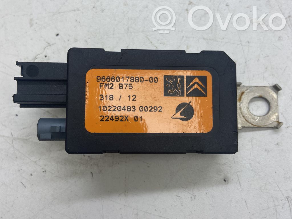 Citroen DS4 Antenos stiprintuvas 