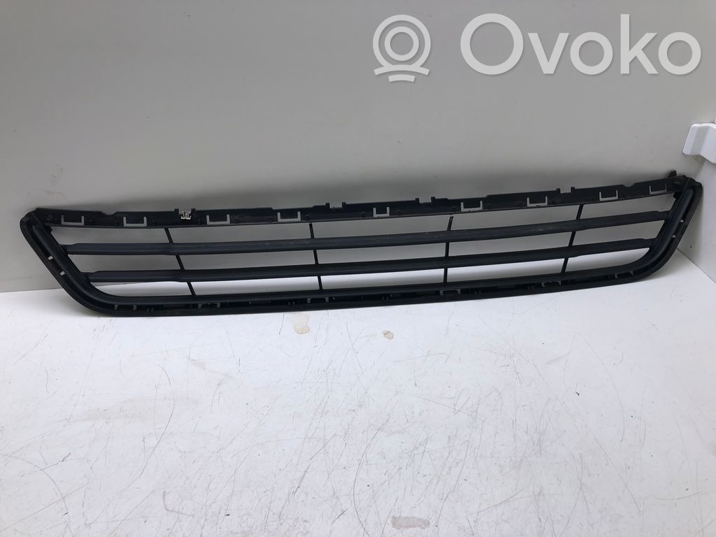 Ford Mondeo MK V Front bumper lower grill 