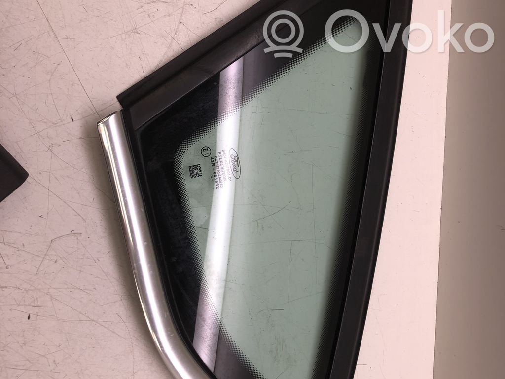 Ford Focus Rear side window 