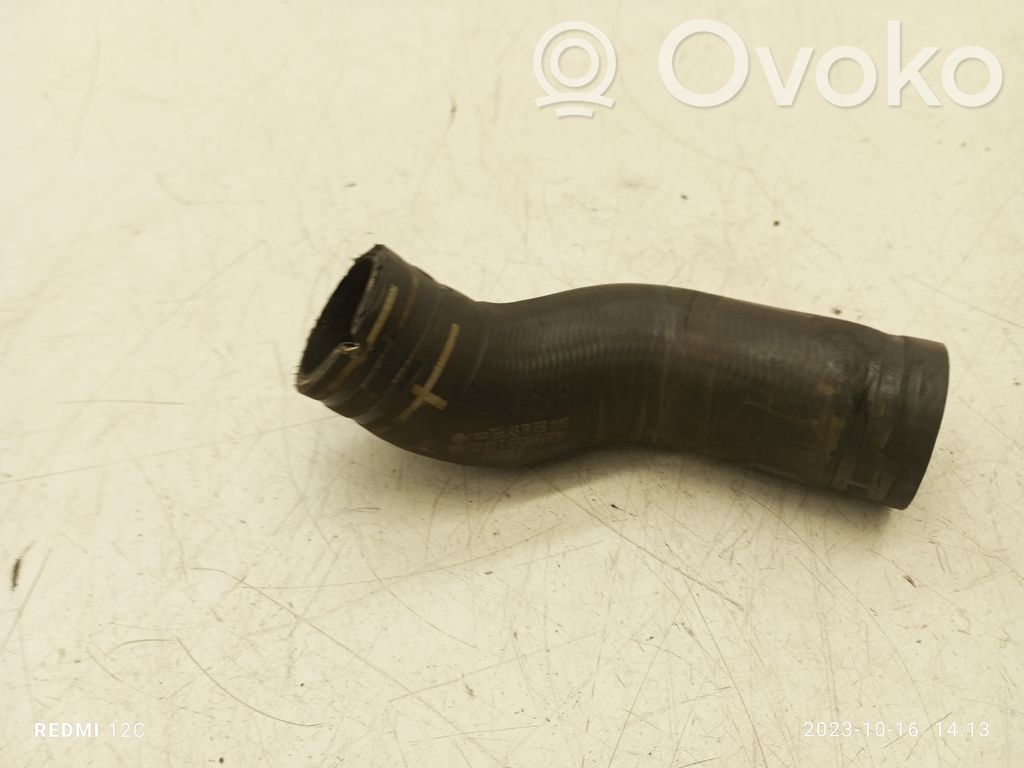 Audi Q3 8U Engine coolant pipe/hose 