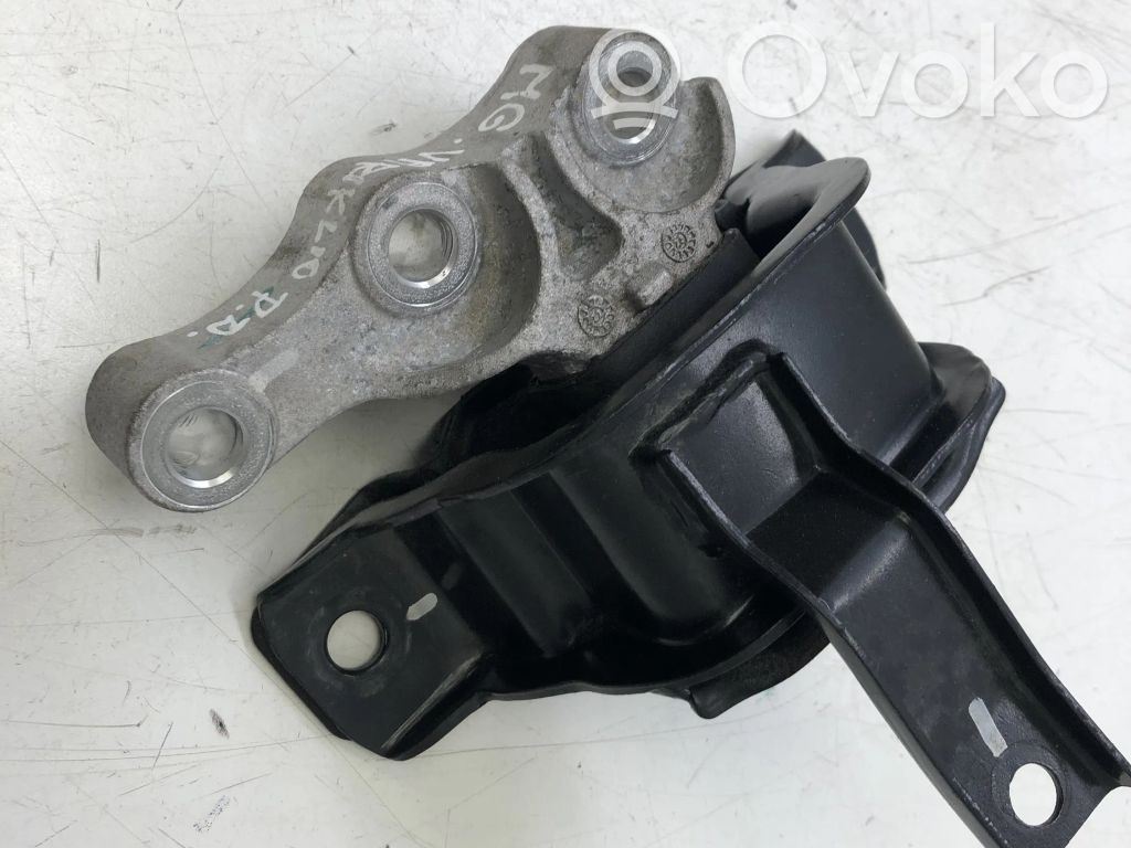 Engine mount bracket   10308984