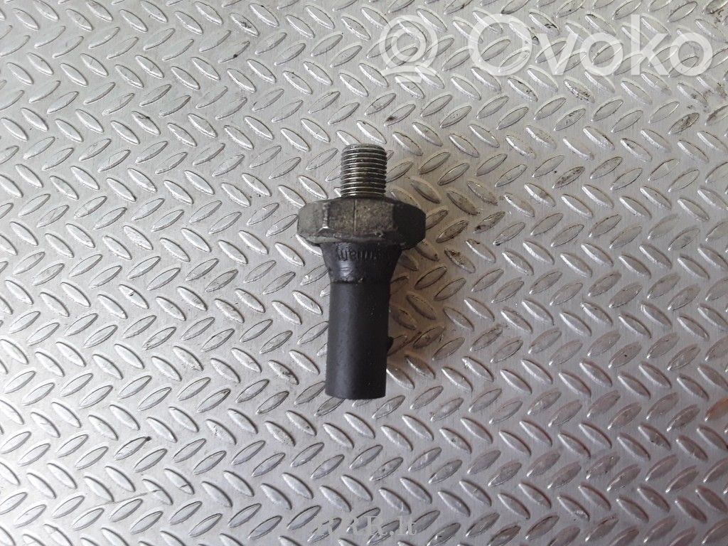 Oil pressure sensor   06A919081A