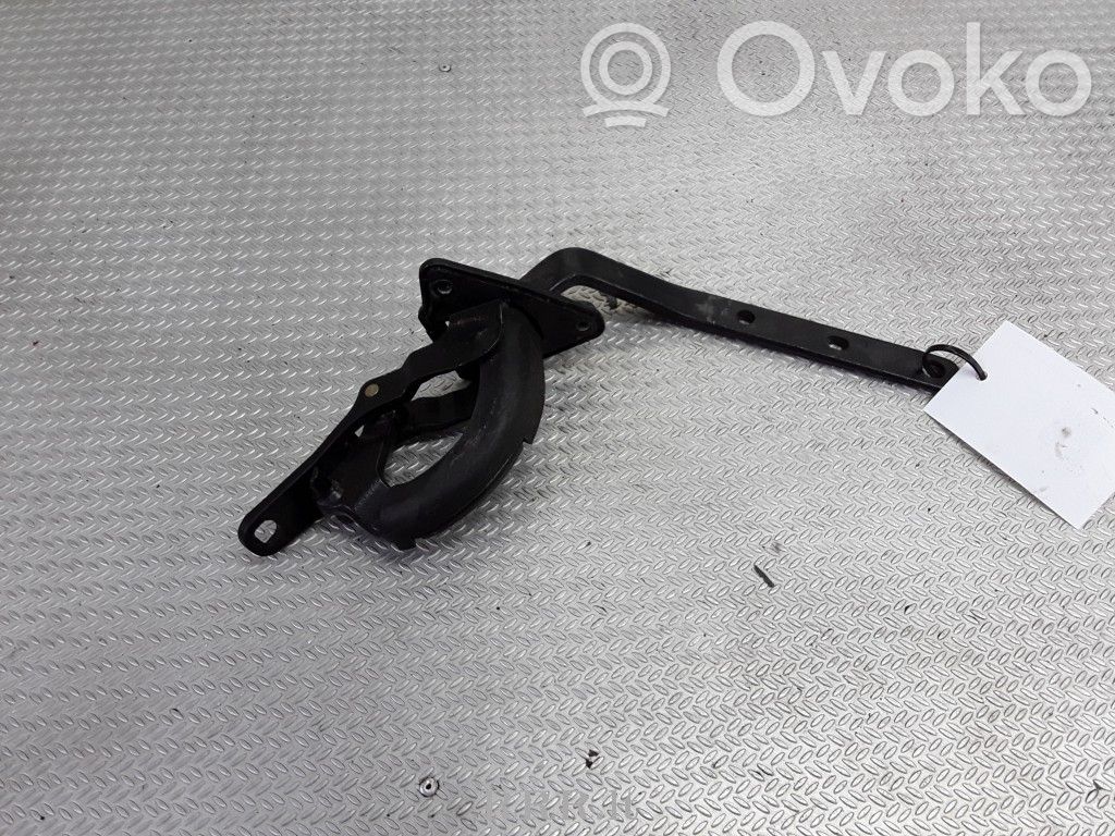 Tailgate/trunk/boot hinge
