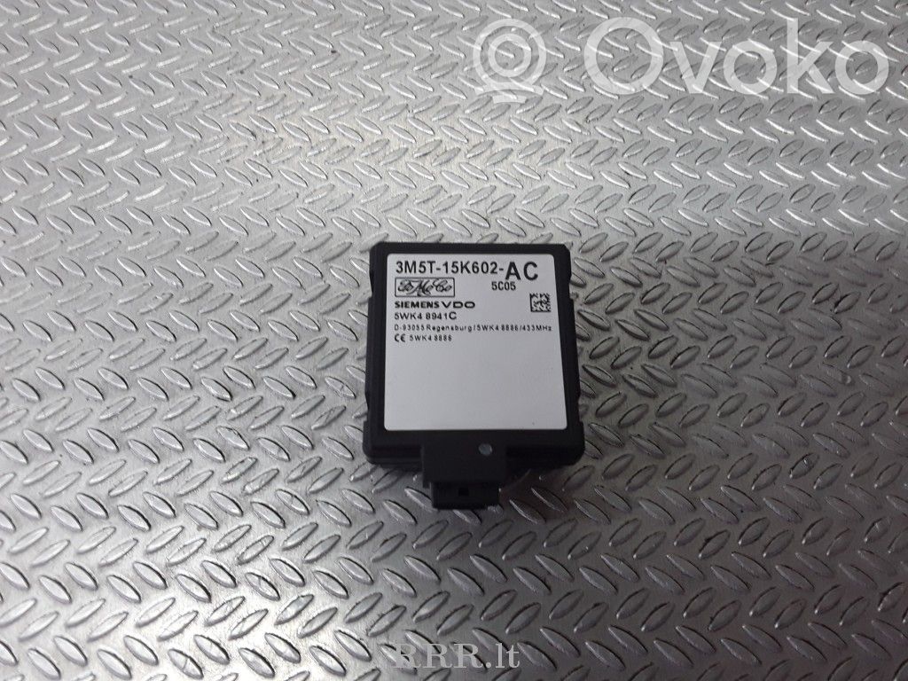 Ford Focus Aerial antenna amplifier 