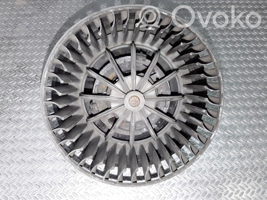 Mazā radiatora ventilators