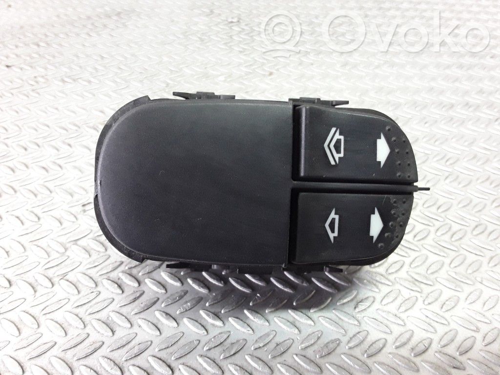 Ford Focus Electric window control switch 