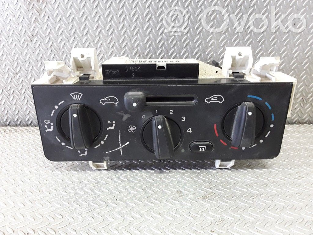 Citroen C3 Climate control unit 