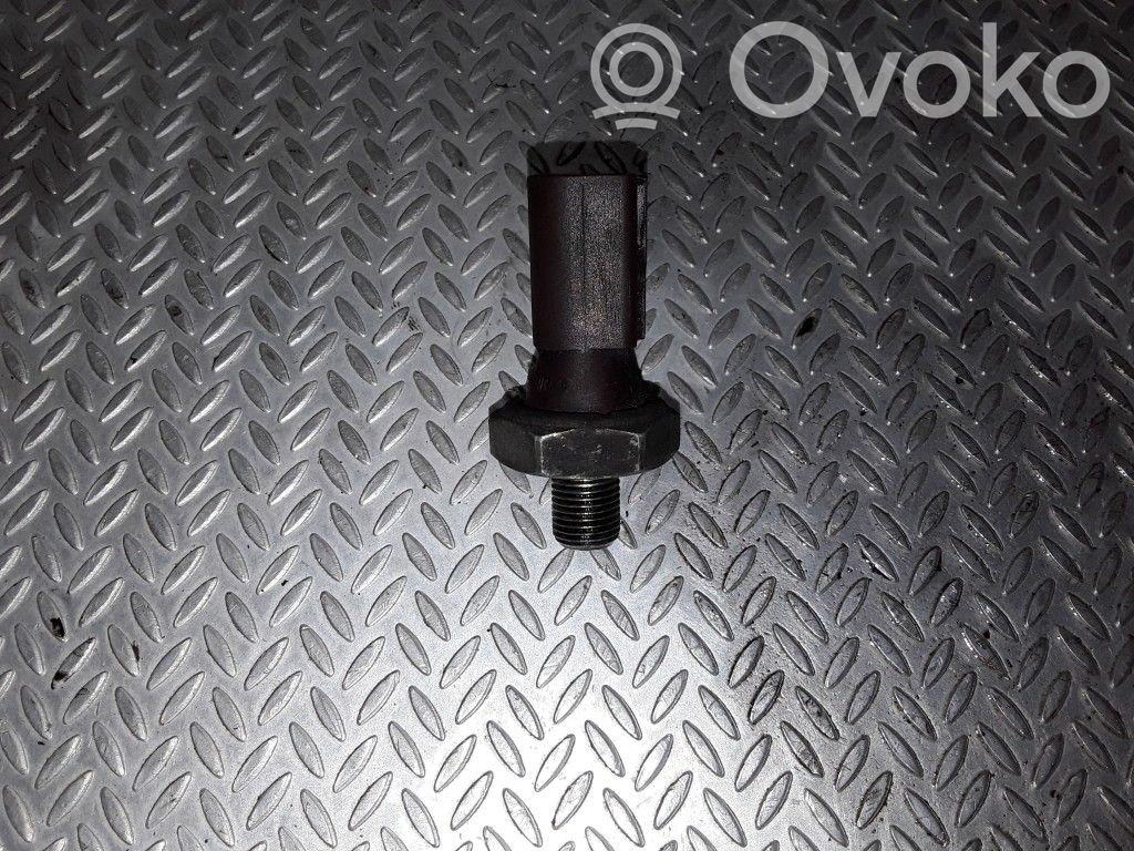 Skoda Octavia Mk2 (1Z) Sensor de presión del aceite 