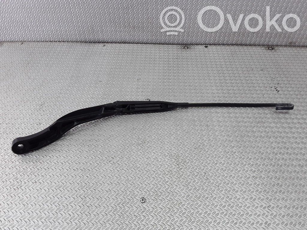 Audi A8 S8 D2 4D Front wiper blade arm 