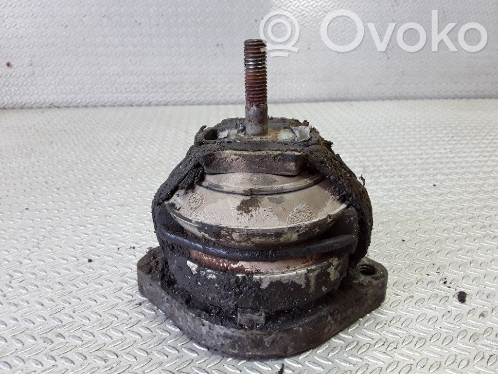 Engine mount bracket   4D0399151
