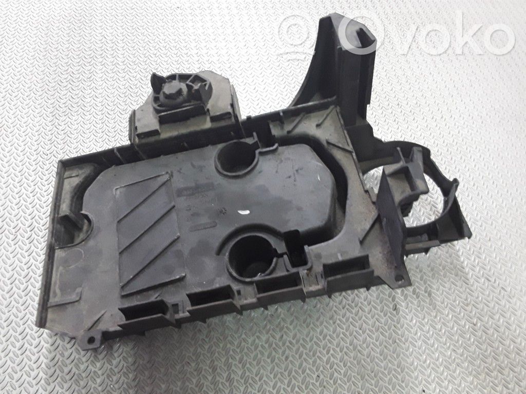 Citroen C5 Akumuliatoriaus tvirtinimo padas 