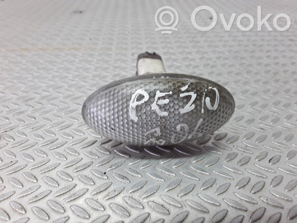 Peugeot 206 Front fender indicator light 