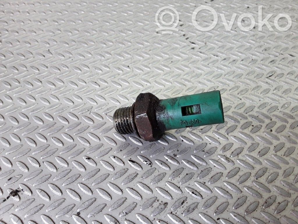 Oil pressure sensor