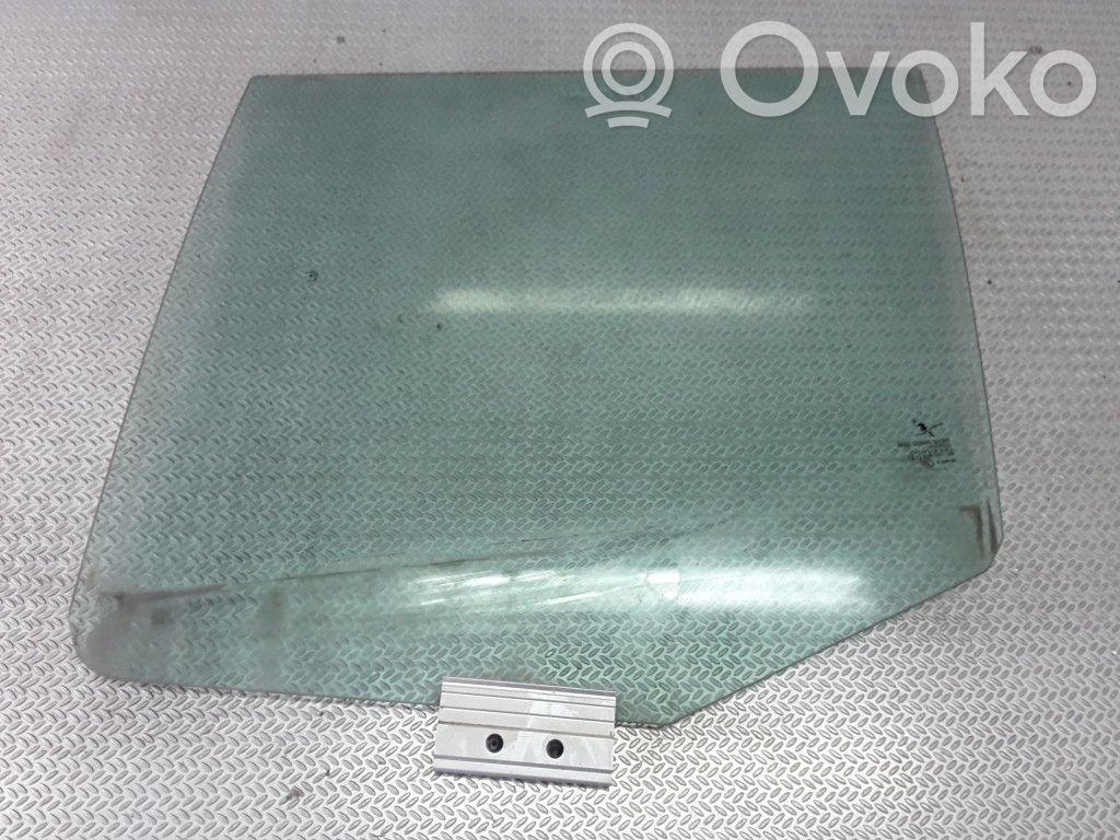 Rear door window glass