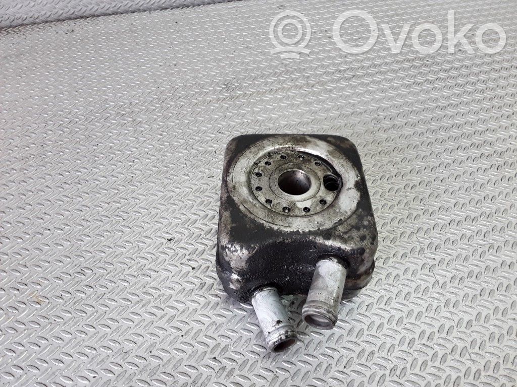 Oil filter mounting bracket