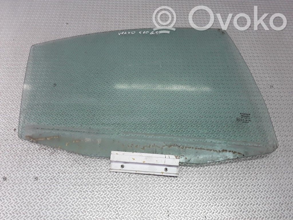 Rear door window glass