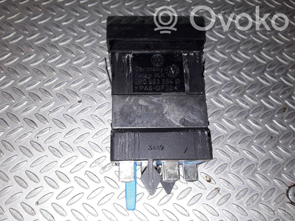 Volkswagen PASSAT B5 Interruptor de calefacción del asiento 