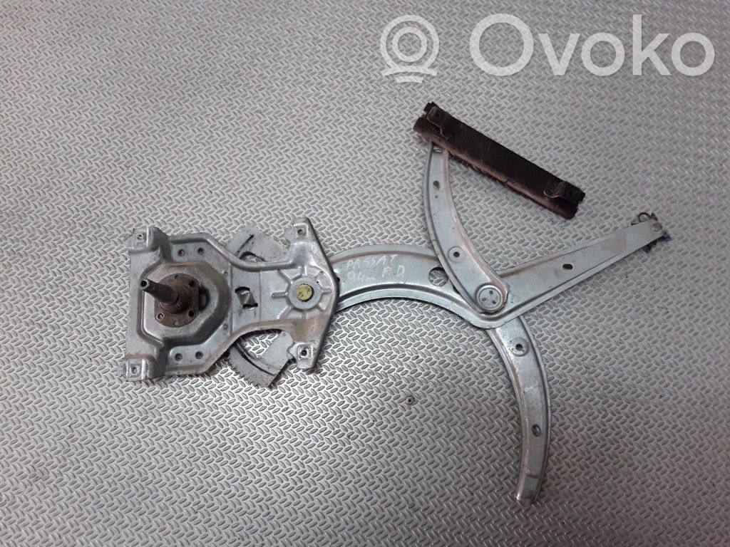 Front door manual window regulator