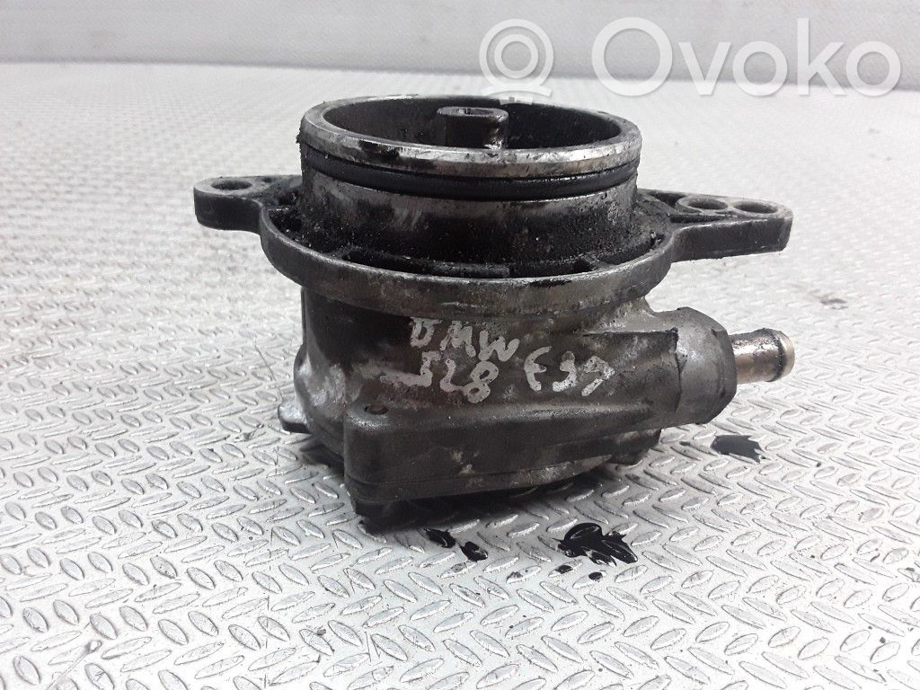 Vacuum pump   96110885