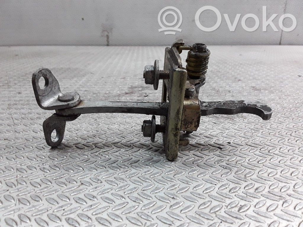 Citroen C5 Etuoven pidätin 
