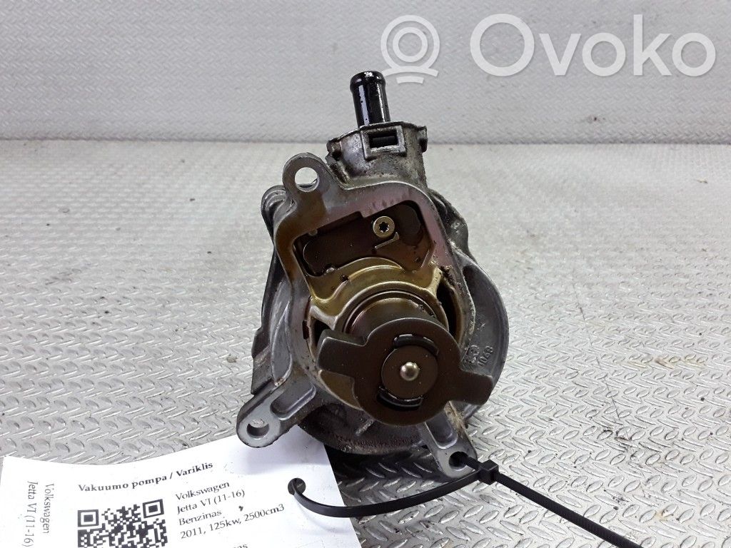 Volkswagen Jetta VI Vacuum pump 