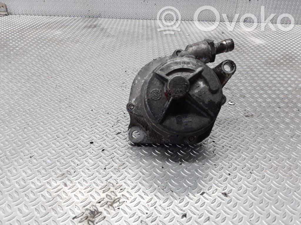 BMW 5 E39 Vacuum pump 