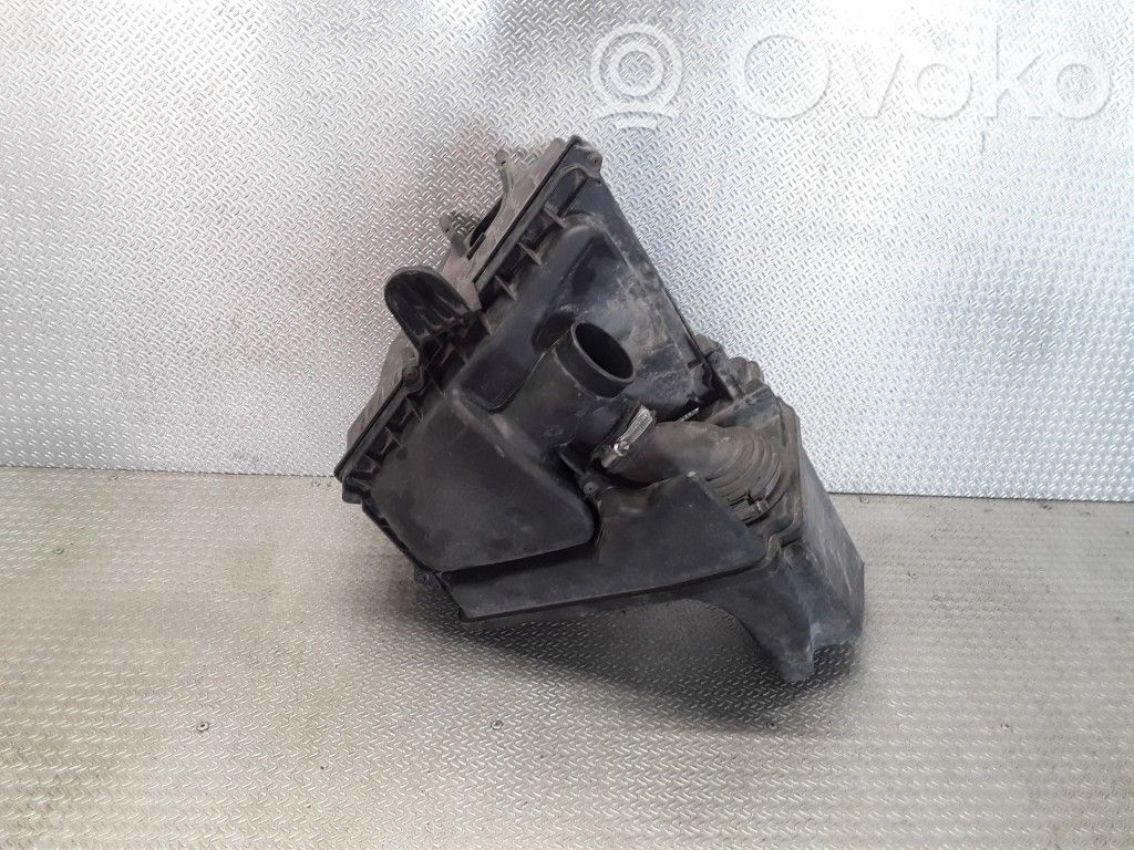 Air filter box