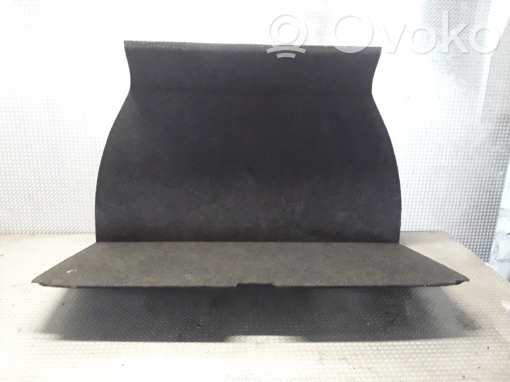 Volvo S80 Atsarginio rato skyriaus apdaila 