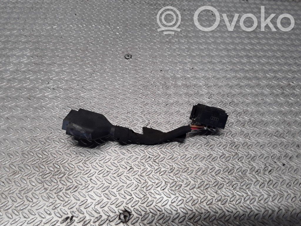 Botón interruptor de bloqueo de puertas   8D096210701C